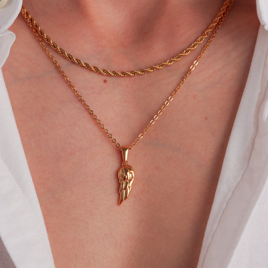 GOLD LAYERED FEATHER NECKLACE