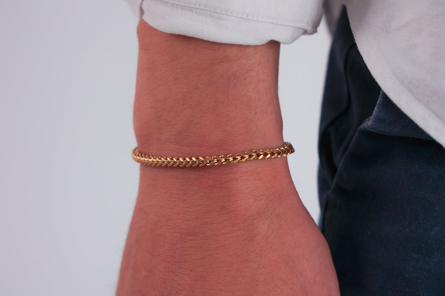 GOLD BRAIDED BRACELET