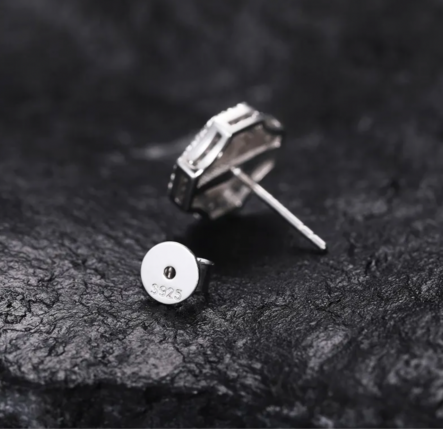 GEOMETRIC STUD EARRINGS