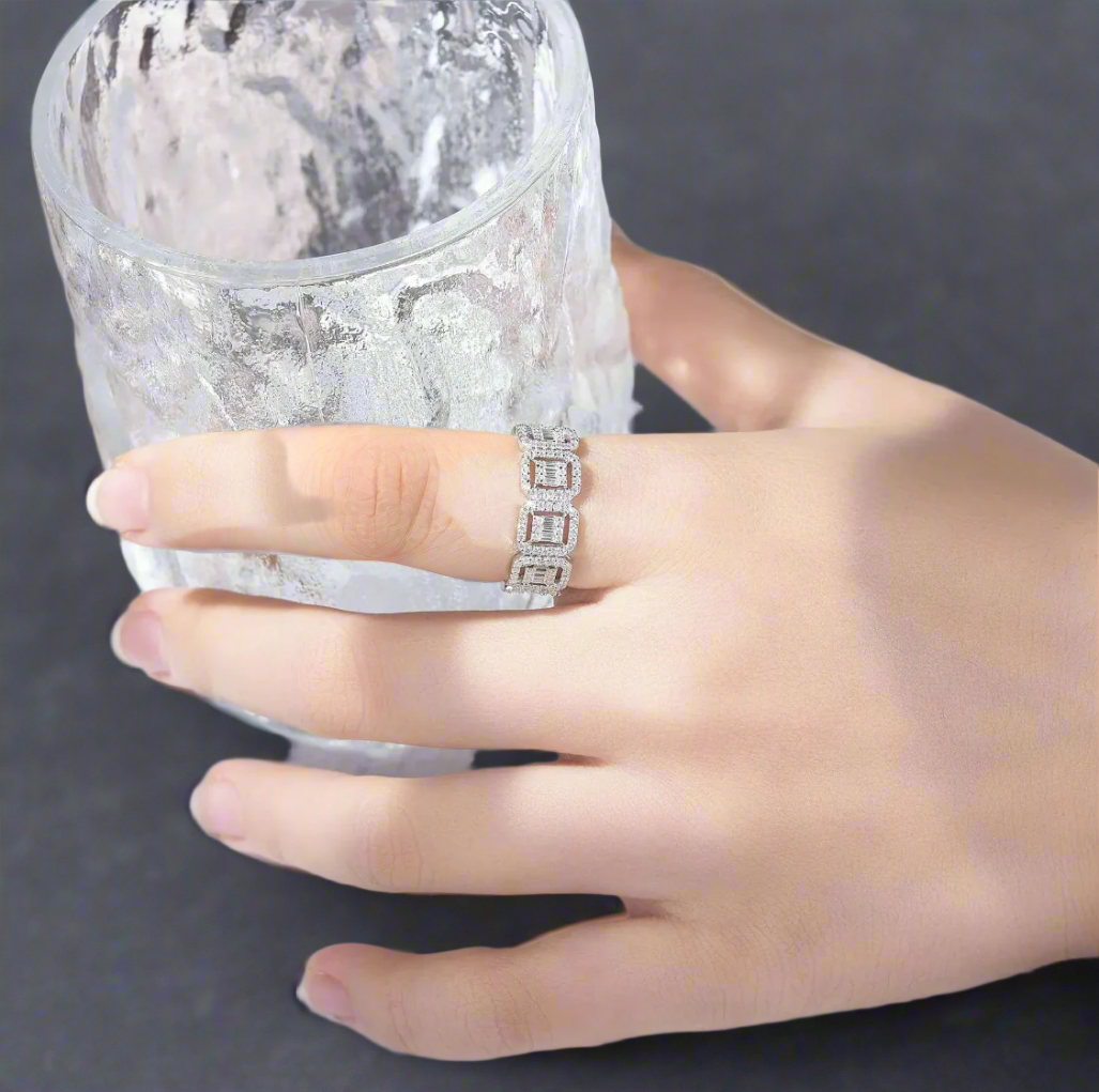 ICED SQUARE RING