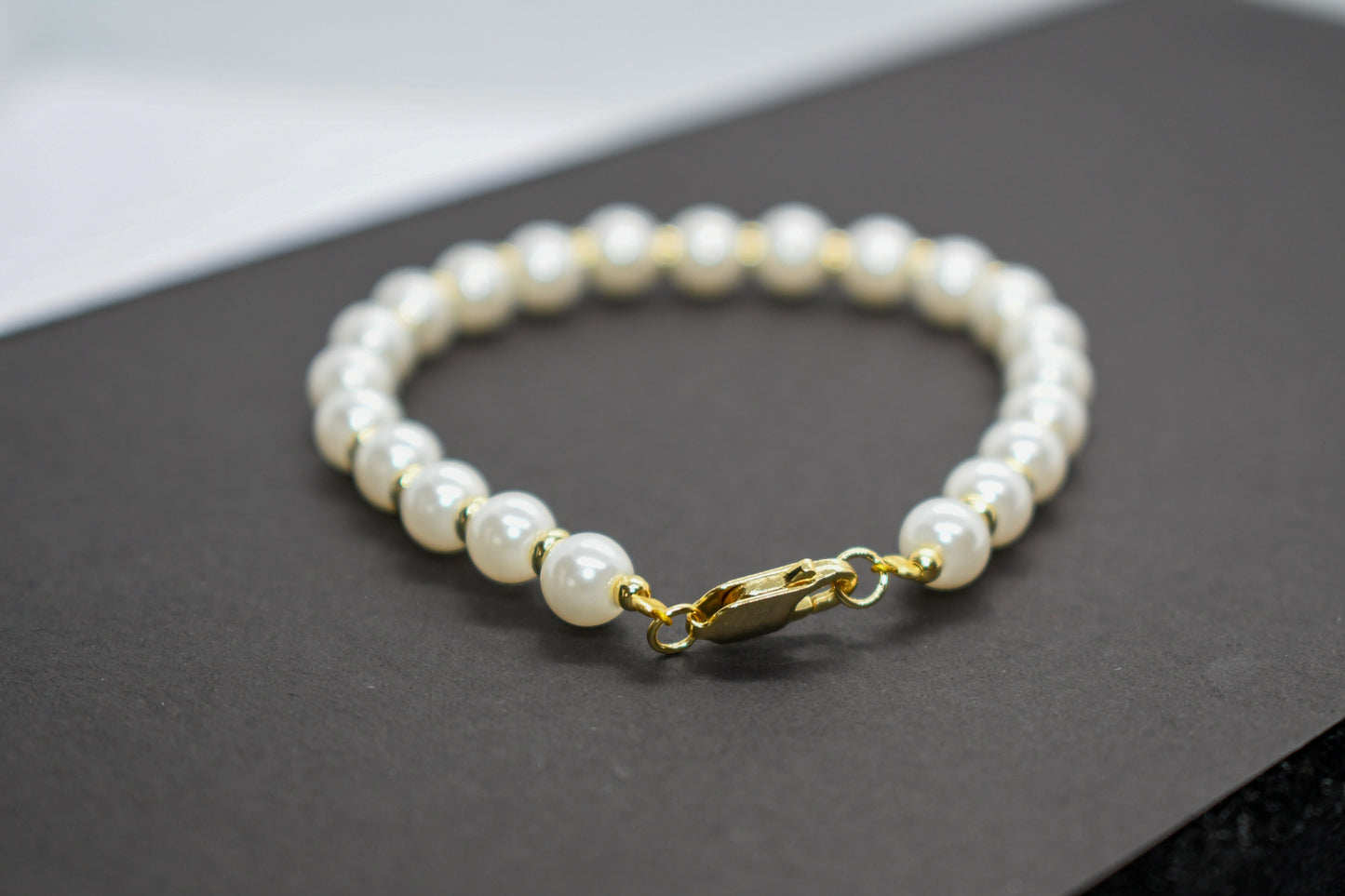 FRESHWATER PEARL BRACELET