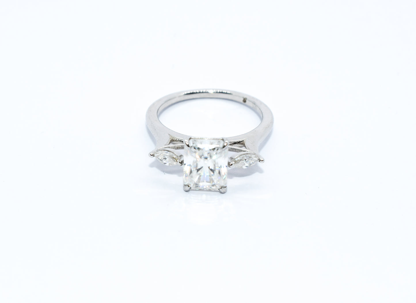 3CT ENGAGEMENT RING