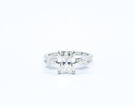 3CT ENGAGEMENT RING